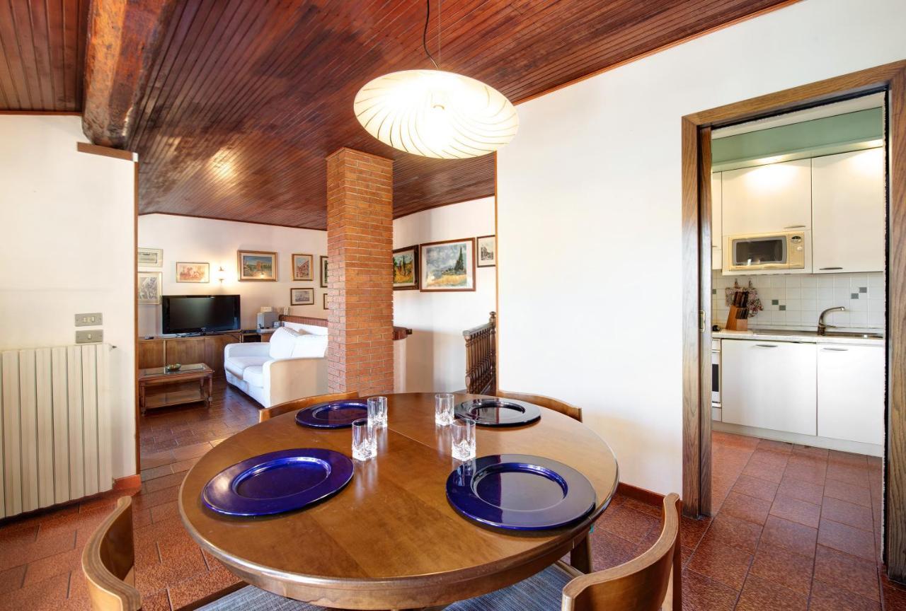 Lake View Apartment Gardone Riviera Buitenkant foto