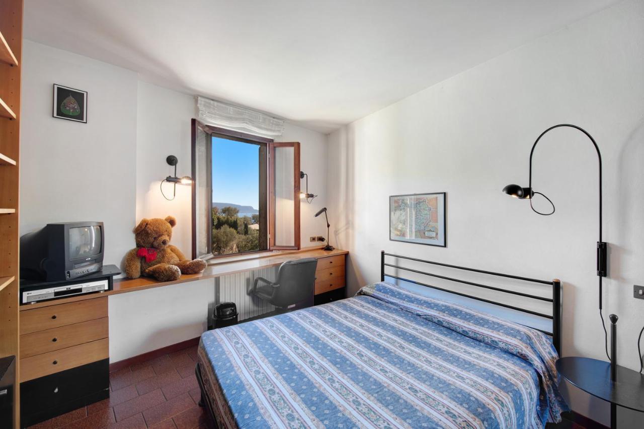 Lake View Apartment Gardone Riviera Buitenkant foto